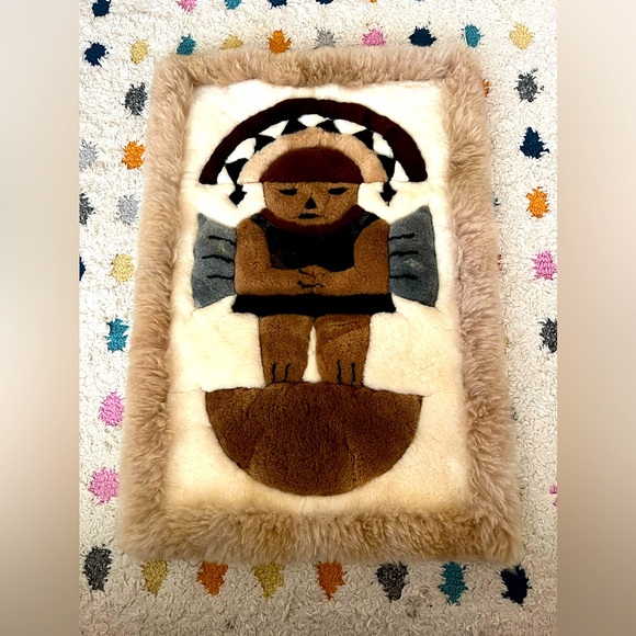 LAMA Rug - Picture 5 of 9